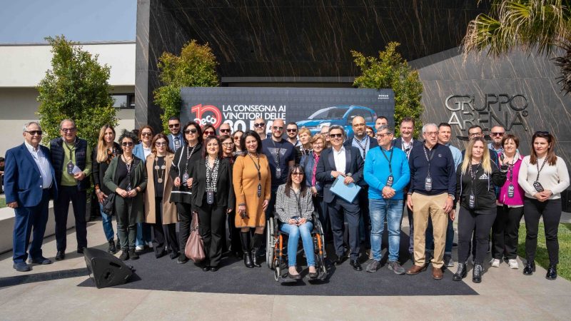 30 Fiat Panda consegnate ai vincitori del concorso Decò: una grande festa firmata Gruppo Arena per i 10 anni dell’insegna