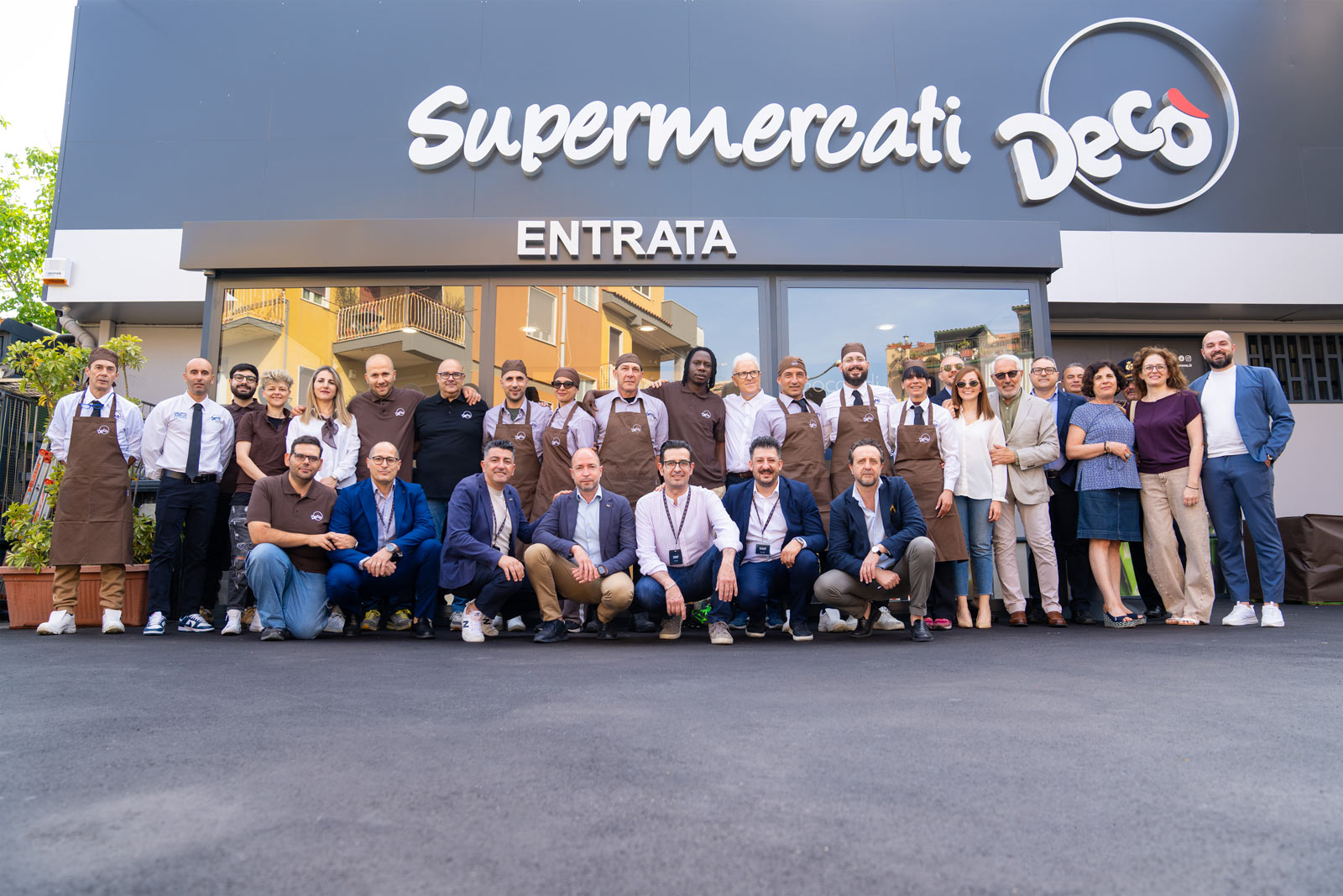 Dopo il restyling riapre il punto vendita di Valverde